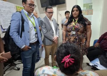 Los fiscales hablan con la víctima