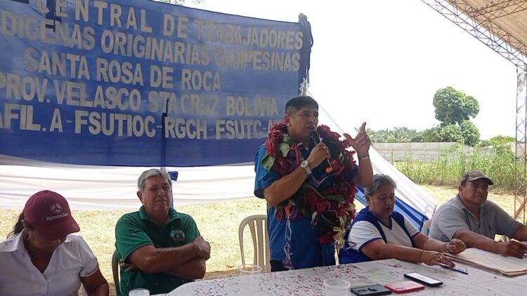 Rolando Cuéllar es proclamado como primer candidato a senador por el MAS en Santa Cruz