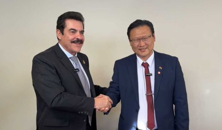 Reyes Villa y Chi Hyun Chung sellan alianza y anuncian otra encuesta para saber quién va como candidato