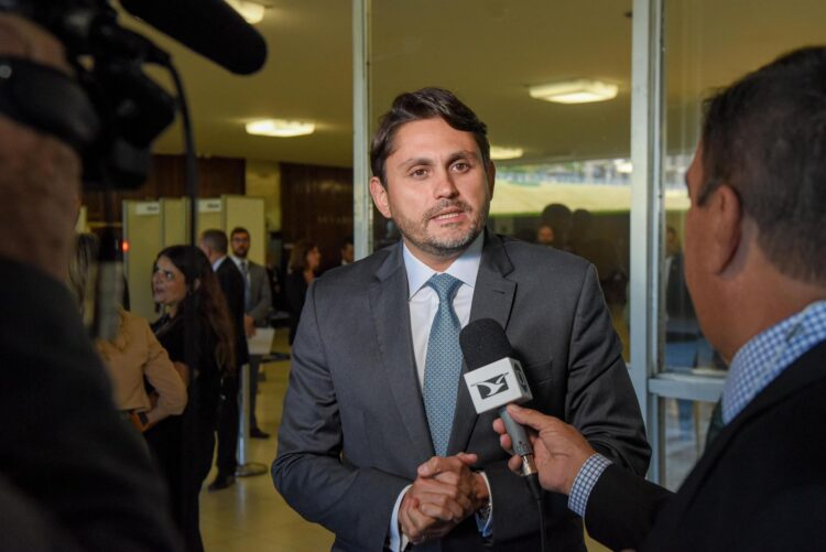 Juscelino Filho era el ministro de Comunicaciones