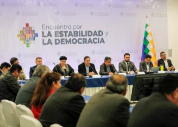 Cumbre rechaza acortamiento de mandato y garantiza elecciones