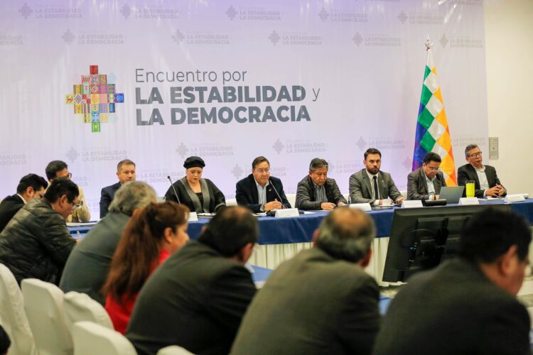 Cumbre rechaza acortamiento de mandato y garantiza elecciones