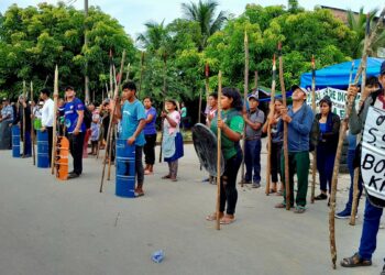 Aguilera dice que la Policía armó un anillo de seguridad alrededor de la vigilia que resguarda a Evo