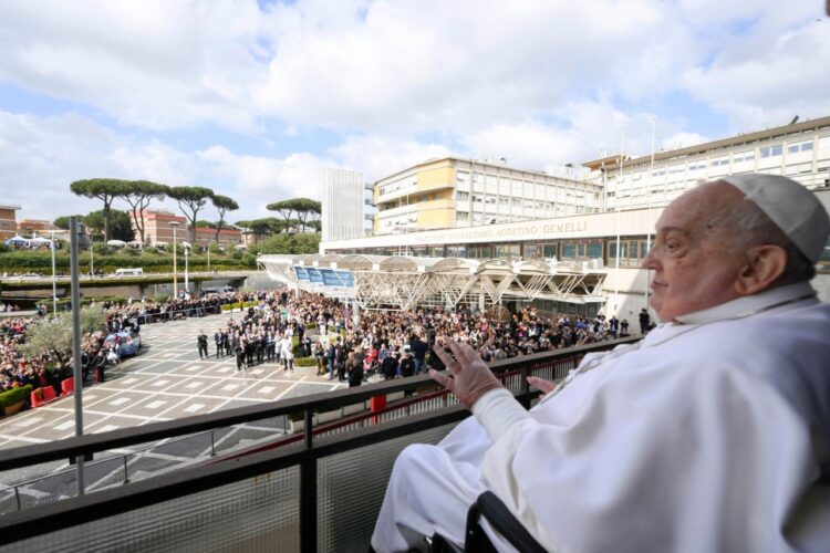 EL Papa retornó al Vaticano