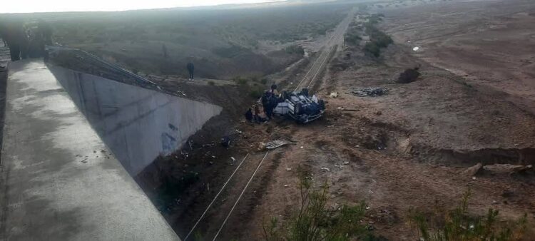 El vehículo se salió de la carretera