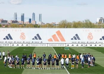 Minuto de silencio del Real Madrid por la muerte del papa Francisco