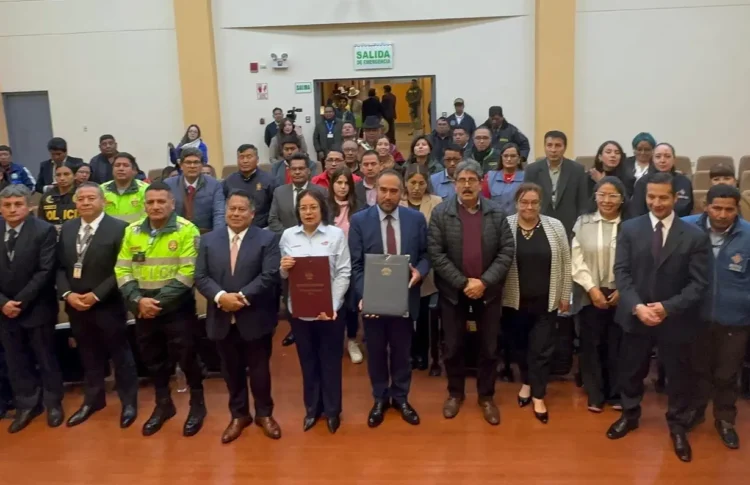 Bolivia y Perú renuevan compromiso contra la trata y tráfico