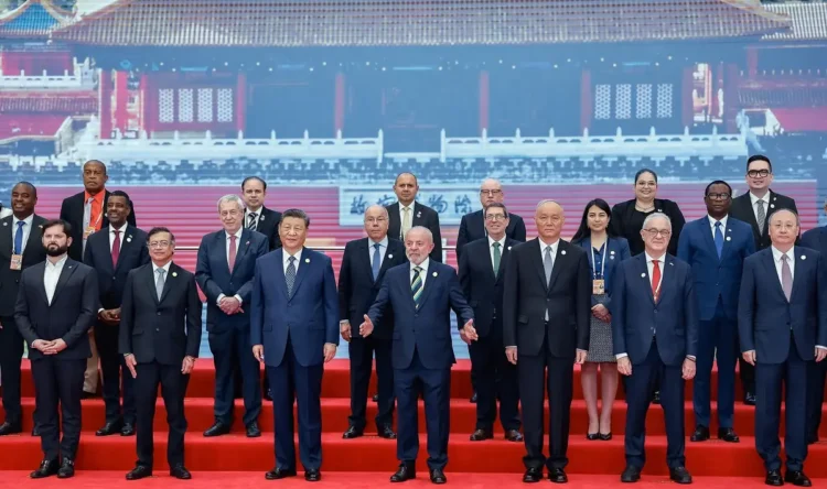 Xi Jinping con los invitados al foro / RRSS Lula da Silva
