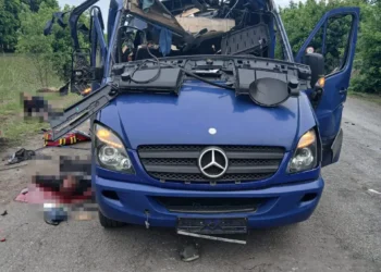 Un dron ruso impacto en el bus/ RRSS Volodimir Zelenski