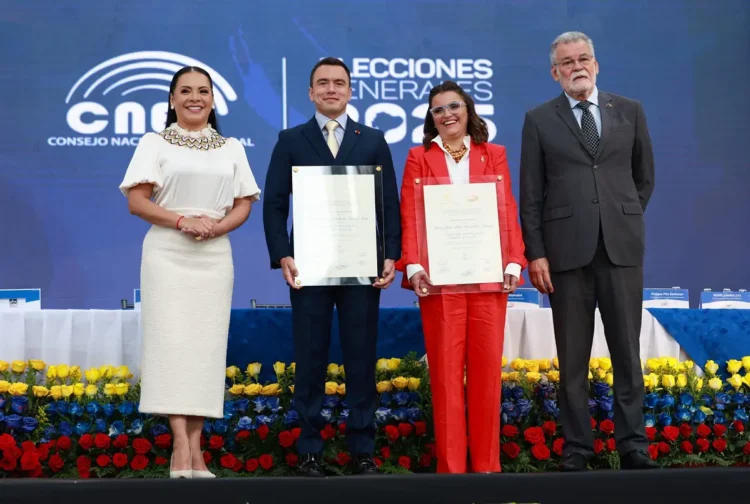 Daniel Noboa y la vicepresidenta María José Pinto, recibieron sus credenciales/ RRSS Daniel Noboa