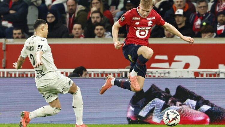 Lille gana al Mónaco y sube al podio, Marsella se estrella en Auxerre