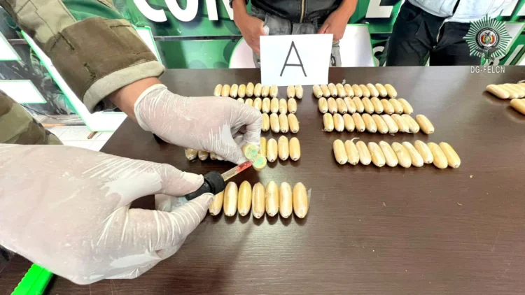 Las cápsulas de droga estaban ocultas en el equipaje/ FELCN