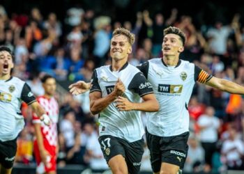 Girona, de Claure, pierde por dos errores en Mestalla