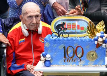 Julio César León, el primer deportista olímpico de Venezuela, cumple 100 años
