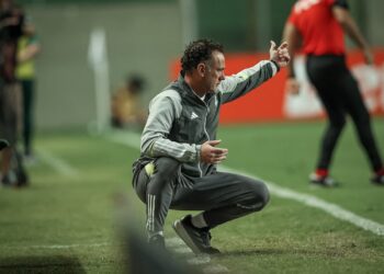 Gabriel Milito, de la cuerda floja a la final de la Libertadores