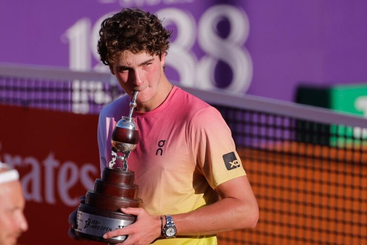 Brasileño Joao Fonseca conquista el torneo de Buenos Aires, su primer título ATP