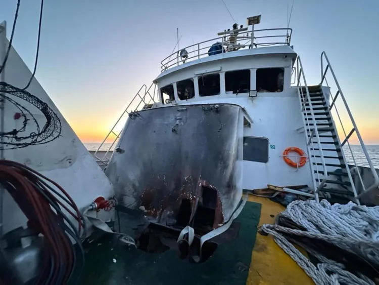 El barco quedó seriamente dañado/Flotilla Libertad