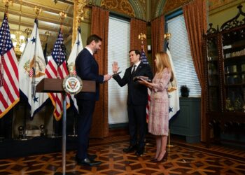 Marco Rubio jura al cargo de Secretario de Estado