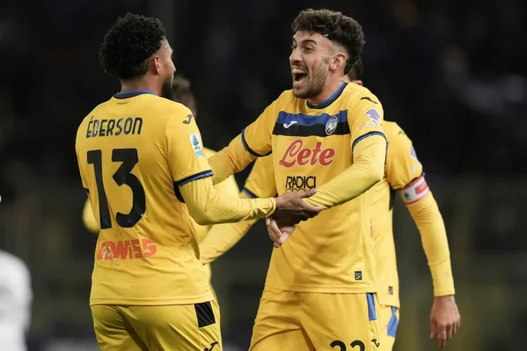 Atalanta e Inter envían presión al Nápoles