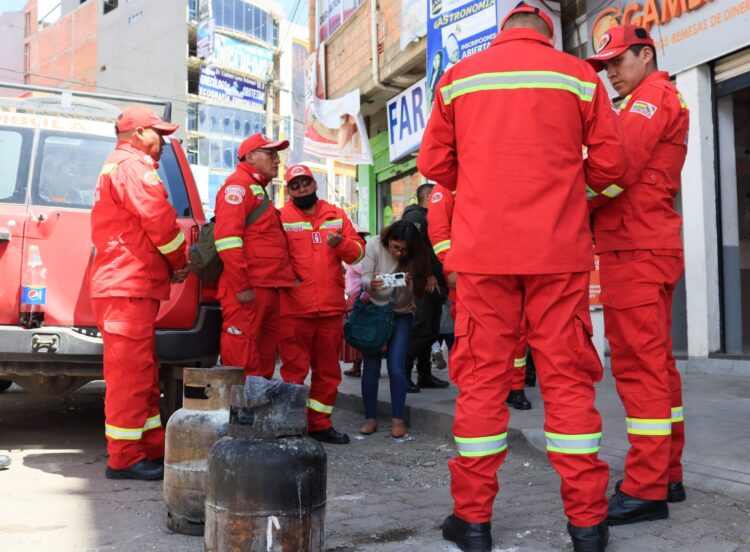 Fuga de gas causa la explosión de una garrafa; hay 9 estudiantes de Gastronomía heridos.