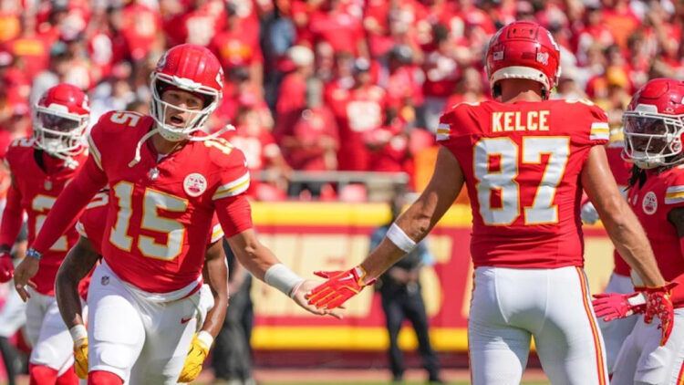Mahomes y Kelce guían a los Chiefs a la final de Conferencia de NFL