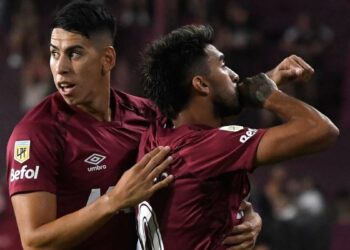 Lanús sale del fondo en el torneo Apertura argentino