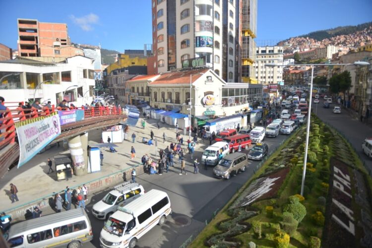La Alcaldía de La Paz implementará GPS para erradicar los "trameajes".