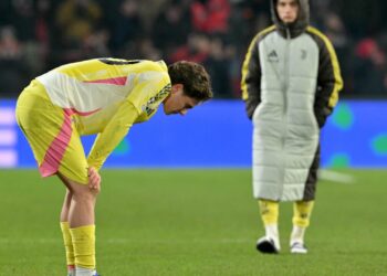 El fútbol italiano se hace daño en su resbalón en Champions