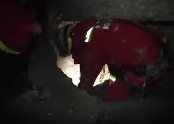 Tras varias horas de búsqueda, Bomberos halló el cuerpo sin vida de Camila, la niña sepultada por la mazamorra en Bajo Lllojeta.