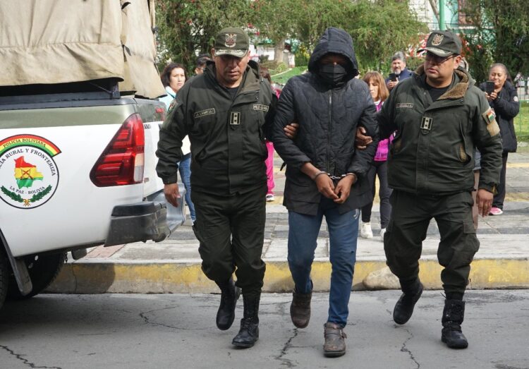 La Policía lo trasladó desde Apolo