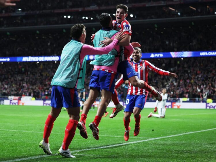 Barça y Atlético tiran de épica para rozar los octavos de la Champions