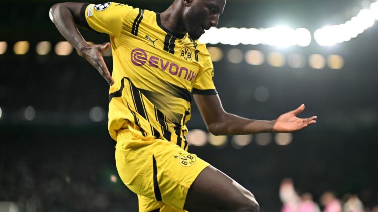 El Dortmund conquista Lisboa (3-0) y encarrila el pase a octavos