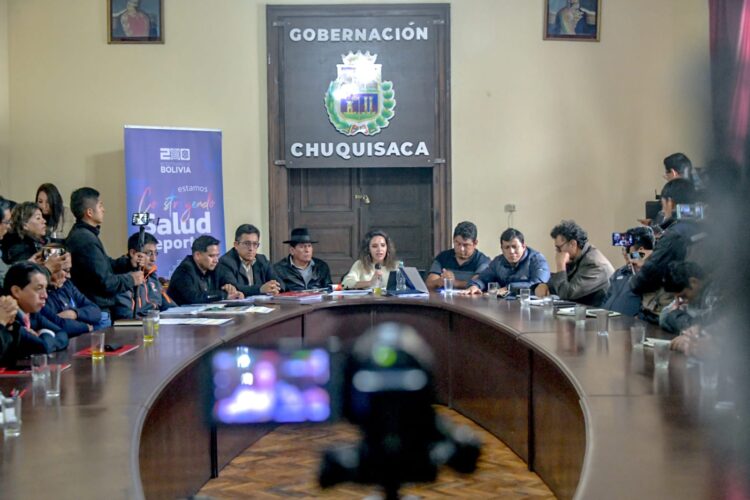 Salud activa Comisión Ad Hoc en Chuquisaca y se decide ayuda inmediata