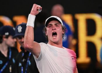Fonseca da la primera gran sorpresa en el Abierto de Australia, Medvedev impone su genio