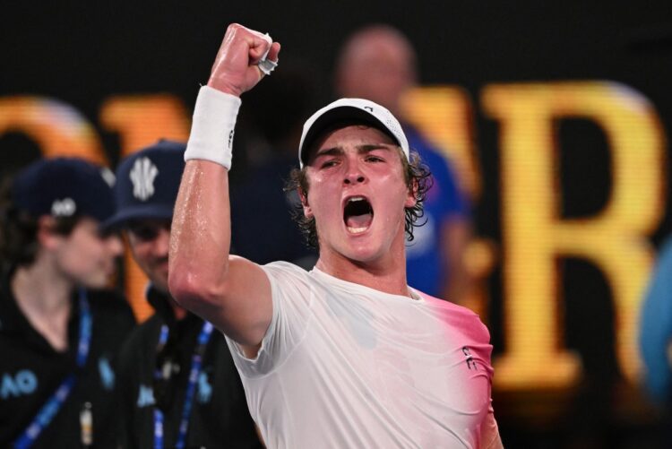 Fonseca da la primera gran sorpresa en el Abierto de Australia, Medvedev impone su genio