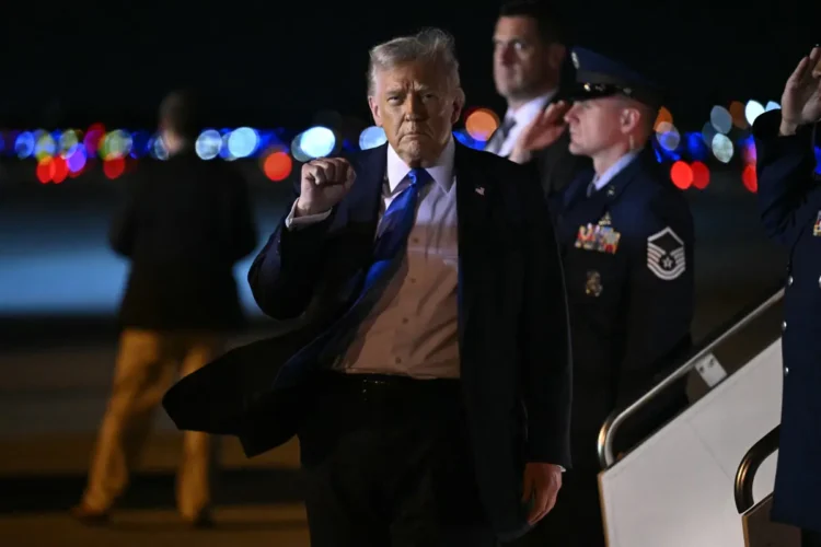Trump busca alcanzar un acuerdo de paz en Ucrania/AFP