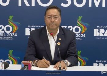 Arce lamenta elevados precios de tecnología para energía limpia