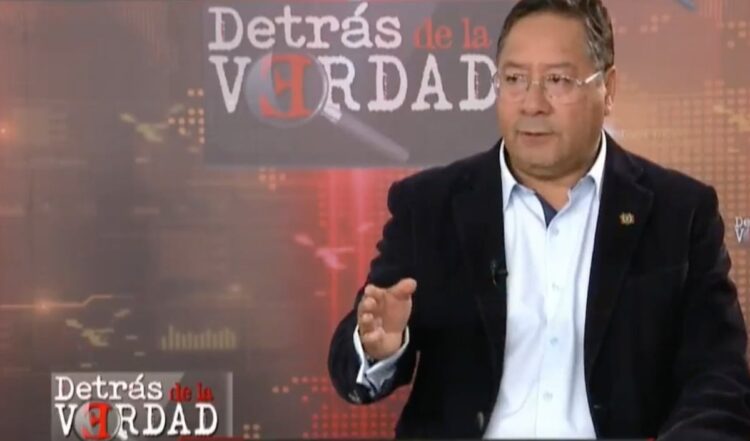 El presidente Luis Arce en entrevista con DTV.