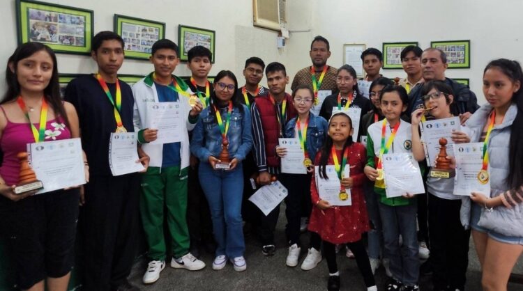 Montevilla y Soliz triunfan en Grand Prix Nacional de ajedrez
