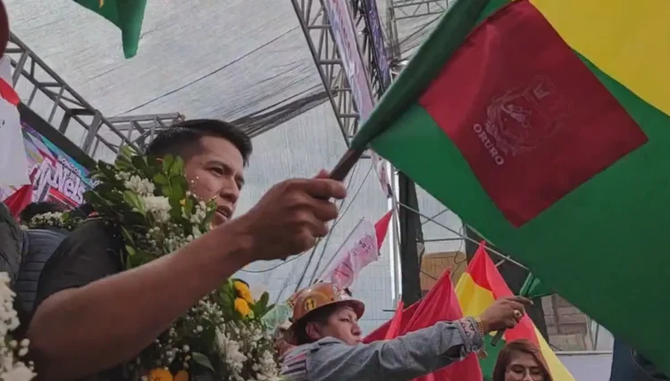 El senador Andrónico Rodríguez en un acto político en Oruro,