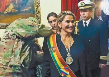 Áñez critica la marcha de Morales y cree que víctimas de Senkata y Sacaba se inmolaron