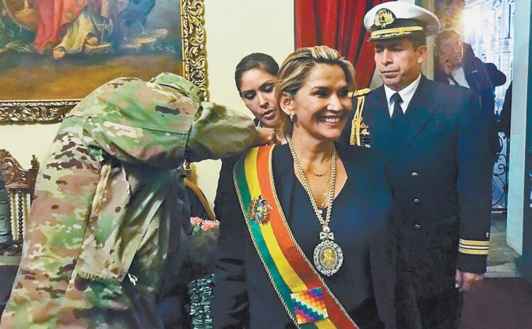 Áñez critica la marcha de Morales y cree que víctimas de Senkata y Sacaba se inmolaron