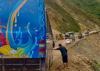 ABC intensifica mantenimiento en las carreteras de Apolo
