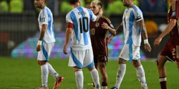 Argentina salva un punto en la ‘laguna’ de Maturín con Messi intermitente