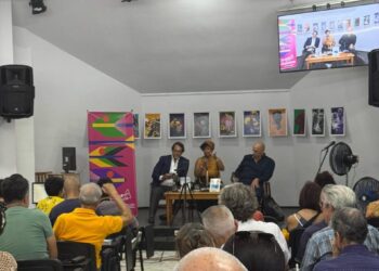 Ariel Basteiro presenta en La Habana su libro sobre el contrabando de armas a Bolivia