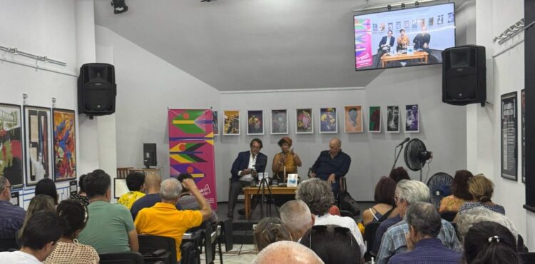 Ariel Basteiro presenta en La Habana su libro sobre el contrabando de armas a Bolivia