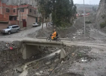 Alcaldía multa con Bs 12 MM a la empresa Kantutani por movimiento irregular de tierras