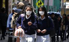 El uso de barbijos es obligatorio para el retorno a clases.
