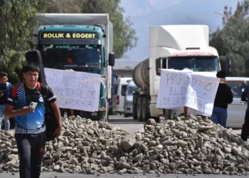 Bloqueos mantienen la crisis de la basura en Cochabamba