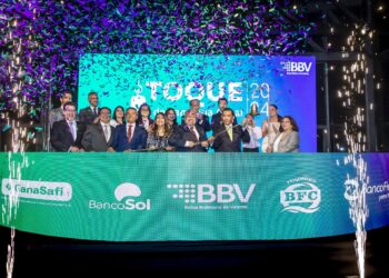 La Bolsa Boliviana de Valores celebra el éxito de los Emisores con el primer Toque de Campana Anual 2024